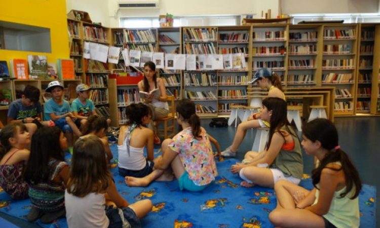 «Οι βιβλιοθήκες μεγαλώνουν παιδιά και χτίζουν κοινότητες»